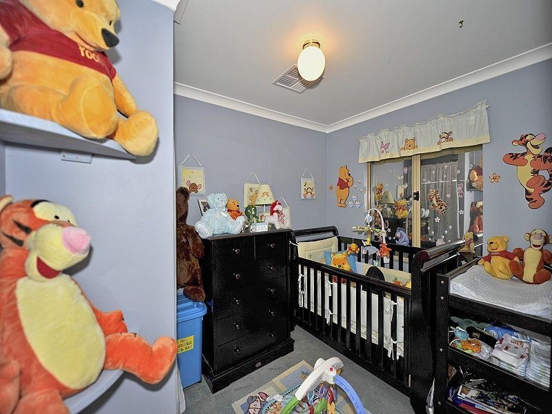 4 Berkeley Close, Greenfields WA 6210