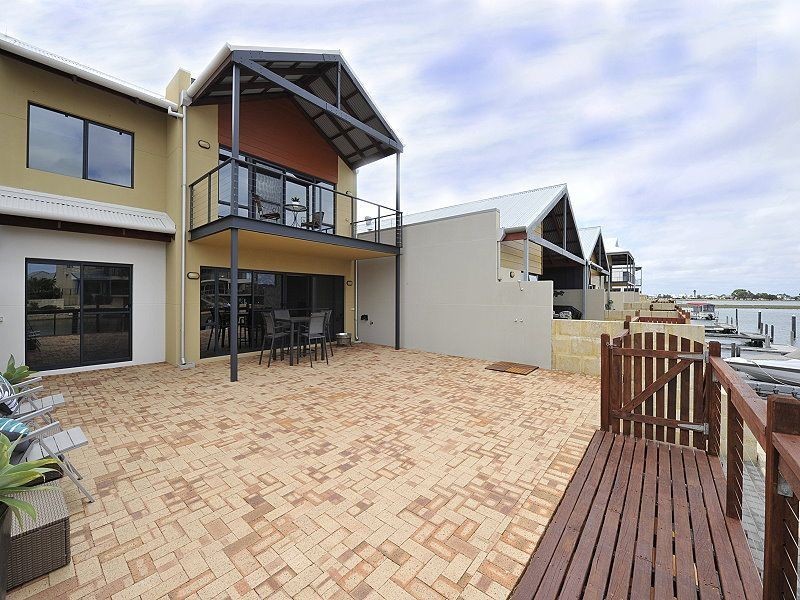 10/3 Piccolo Place, Halls Head WA 6210