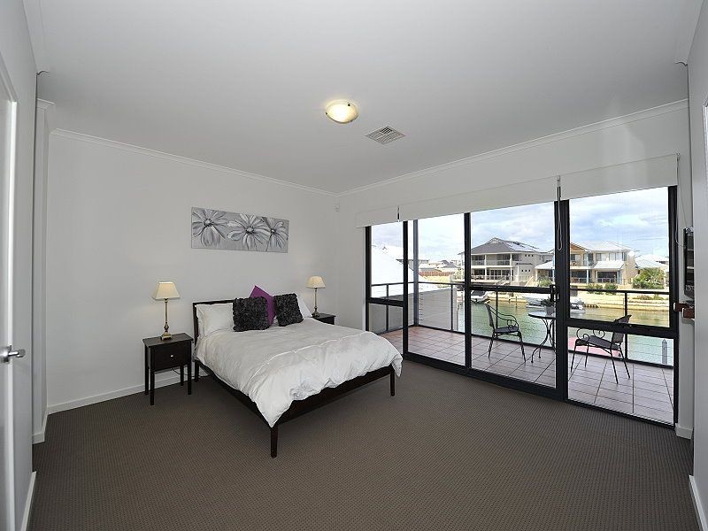 10/3 Piccolo Place, Halls Head WA 6210