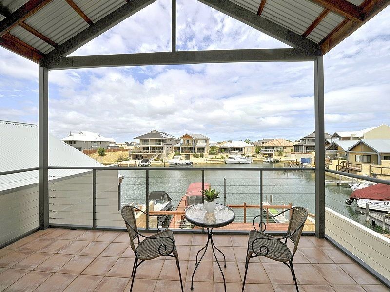 10/3 Piccolo Place, Halls Head WA 6210