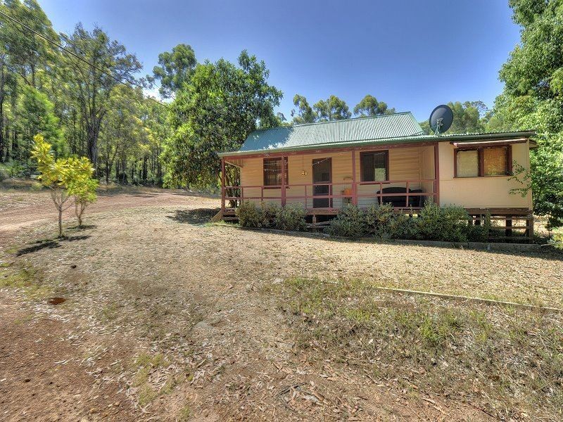 195 Holyoake road, Dwellingup WA 6213