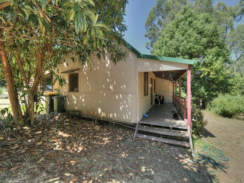 195 Holyoake road, Dwellingup WA 6213