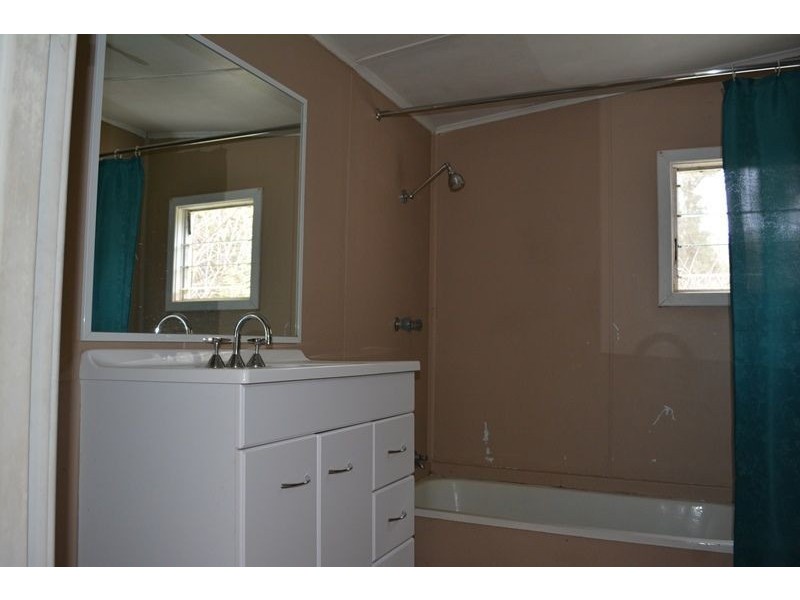 195 Holyoake road, Dwellingup WA 6213