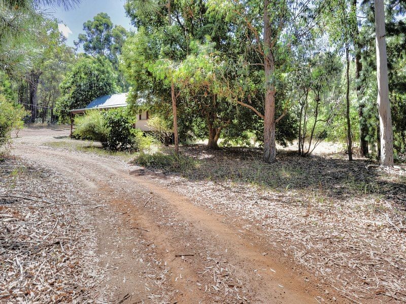 195 Holyoake road, Dwellingup WA 6213