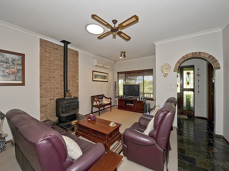 3 Bangalay Court, Halls Head WA 6210