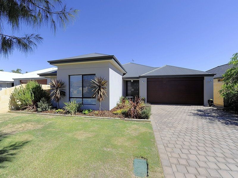 6 Honeydew Trail, Wannanup WA 6210