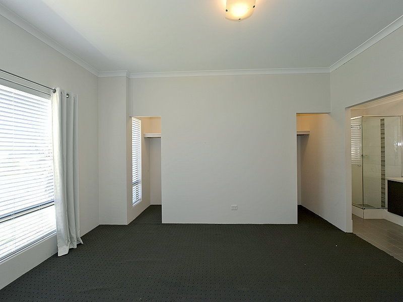 6 Honeydew Trail, Wannanup WA 6210