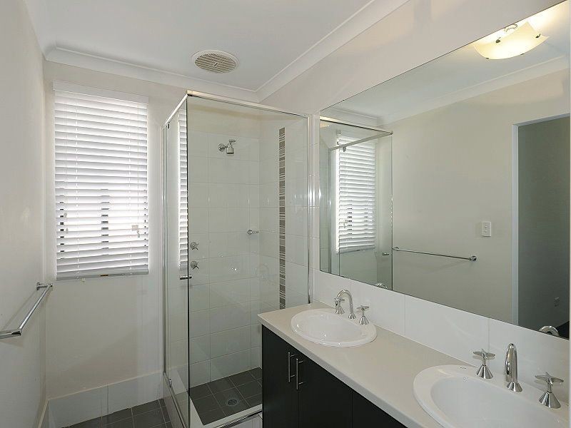 6 Honeydew Trail, Wannanup WA 6210