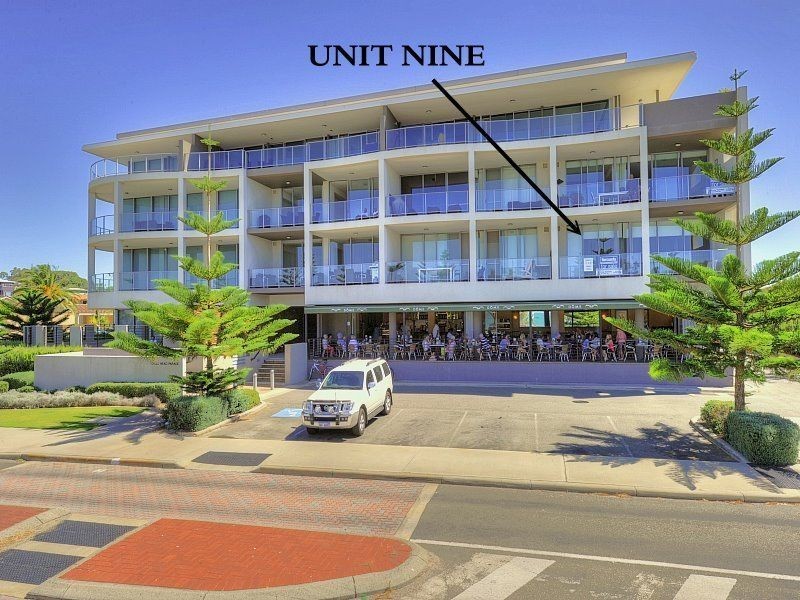 9/11 Halls Head Parade, Halls Head WA 6210