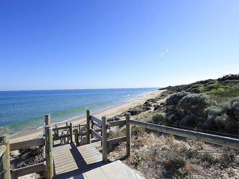 3A Oversby Street, Halls Head WA 6210