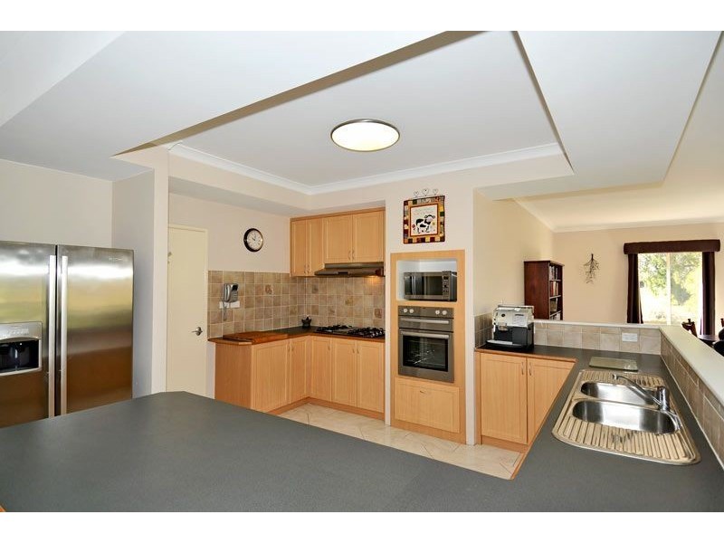 110 James Eden Drive, Pinjarra WA 6208