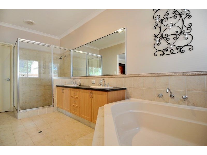 110 James Eden Drive, Pinjarra WA 6208