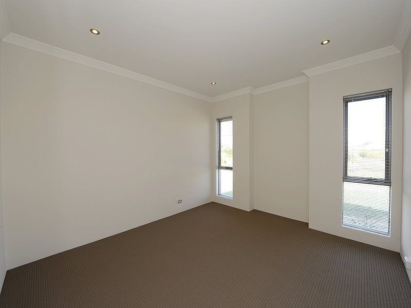 10 Asper Way, Halls Head WA 6210