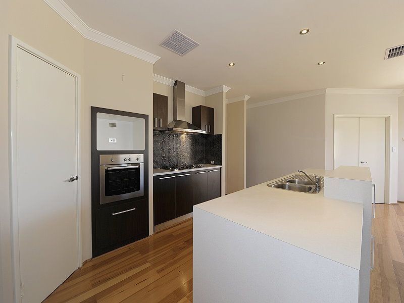 10 Asper Way, Halls Head WA 6210