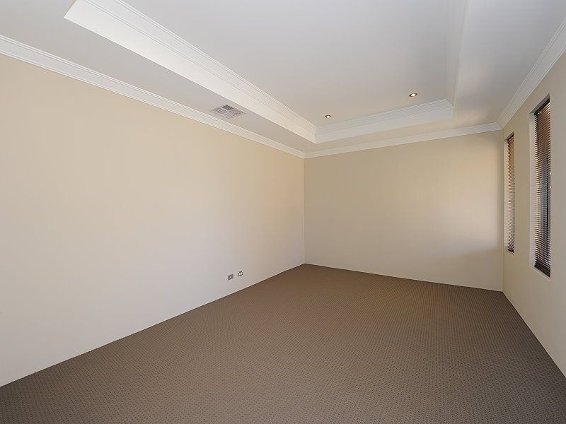 10 Asper Way, Halls Head WA 6210