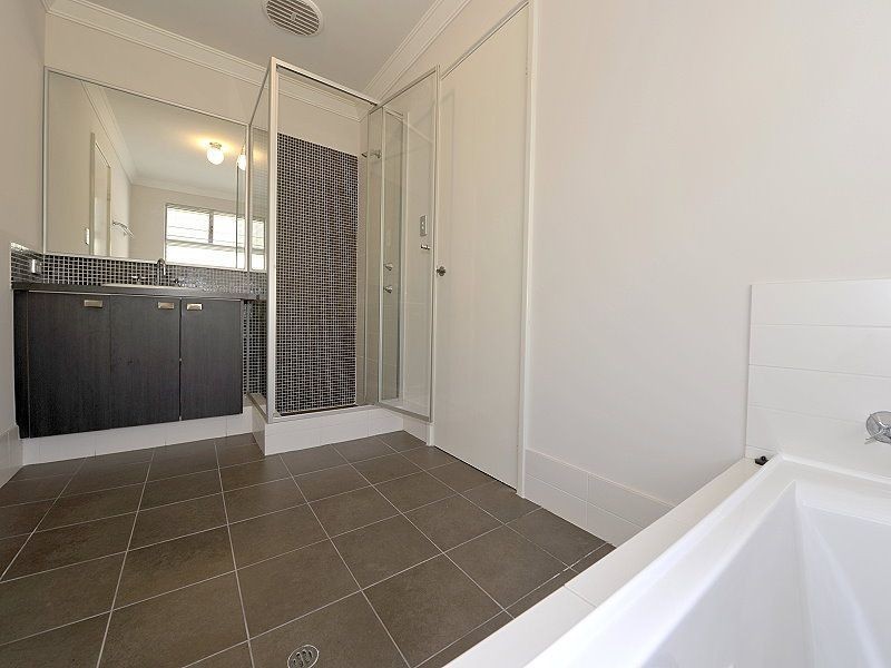 10 Asper Way, Halls Head WA 6210