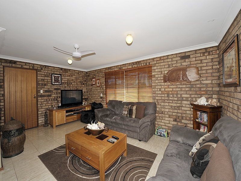 8A Napier Close, Halls Head WA 6210