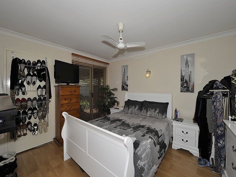 8A Napier Close, Halls Head WA 6210