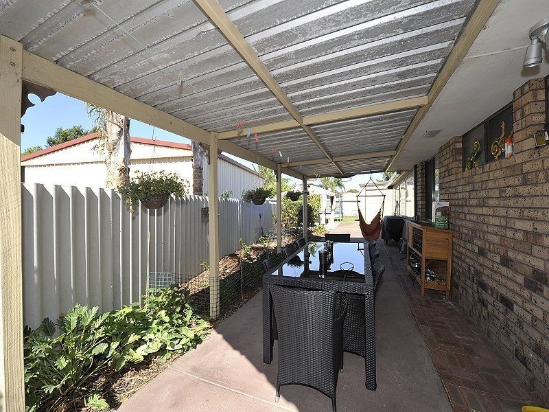 8A Napier Close, Halls Head WA 6210