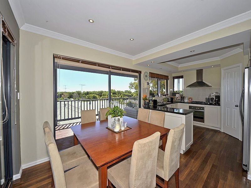 13 Carabeen Place, Halls Head WA 6210