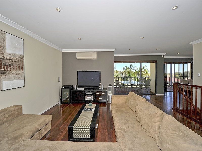 13 Carabeen Place, Halls Head WA 6210