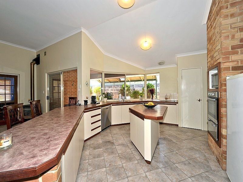 3 Cockatoo Close, Singleton WA 6175