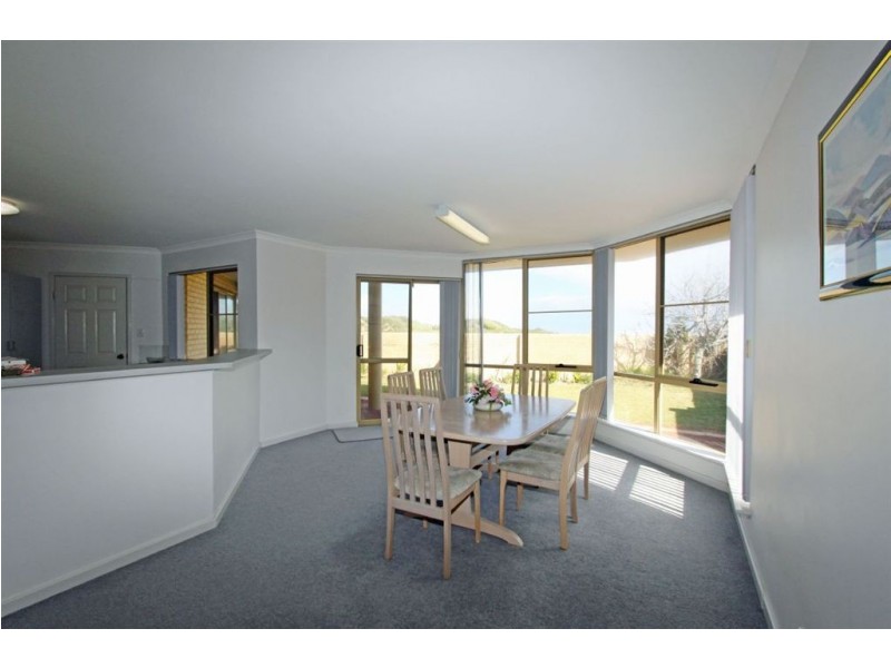 A/50 Halls Head Parade, Halls Head WA 6210