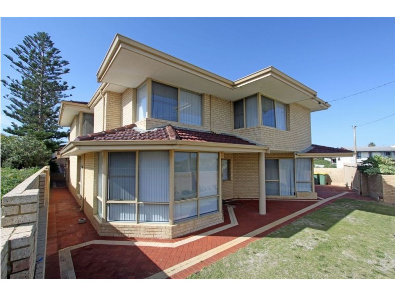 A/50 Halls Head Parade, Halls Head WA 6210