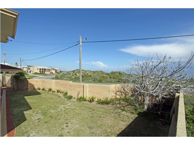 A/50 Halls Head Parade, Halls Head WA 6210