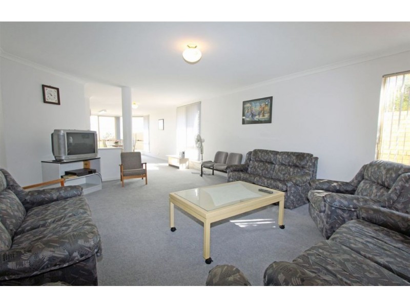 A/50 Halls Head Parade, Halls Head WA 6210