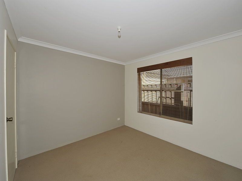 20 Grasshill Grange, Halls Head WA 6210