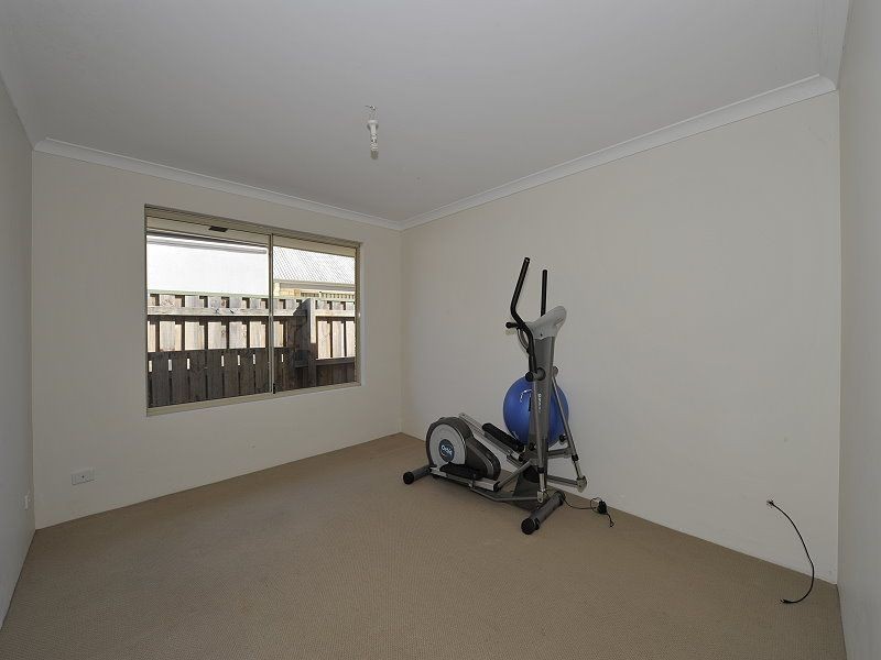 20 Grasshill Grange, Halls Head WA 6210