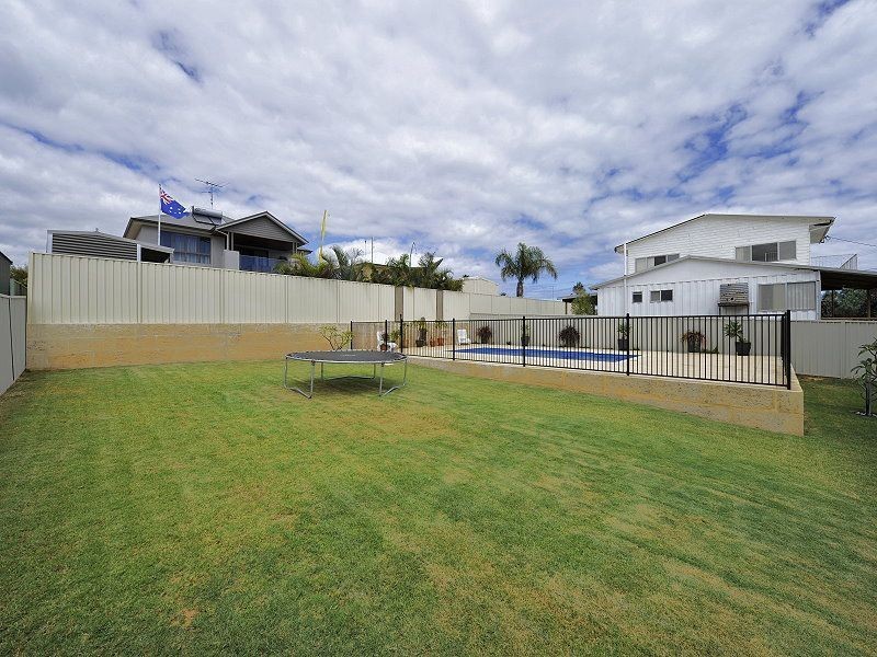 1 Maranel Street, Falcon WA 6210