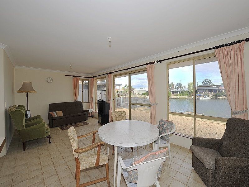 79 Allambi Way, South Yunderup WA 6208