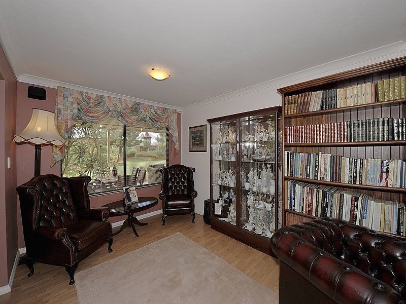 13 Midsummer Circle, Pinjarra WA 6208