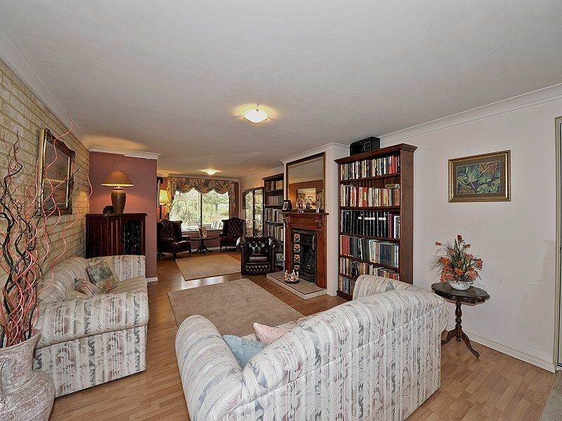 13 Midsummer Circle, Pinjarra WA 6208