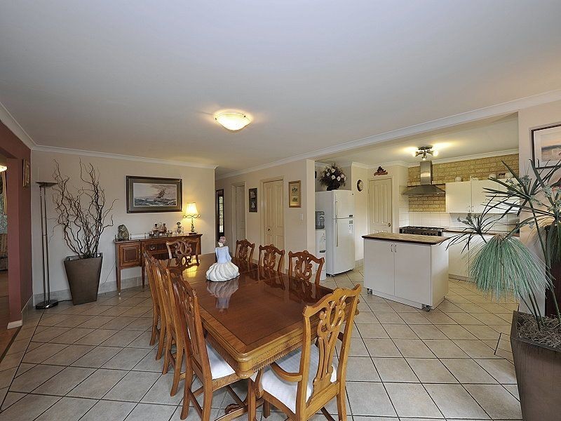 13 Midsummer Circle, Pinjarra WA 6208