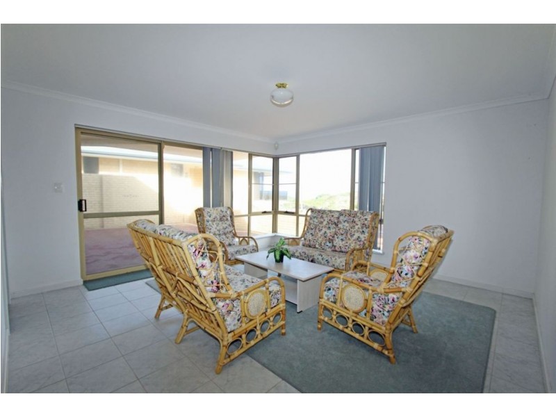 B/50 Halls Head Parade, Halls Head WA 6210