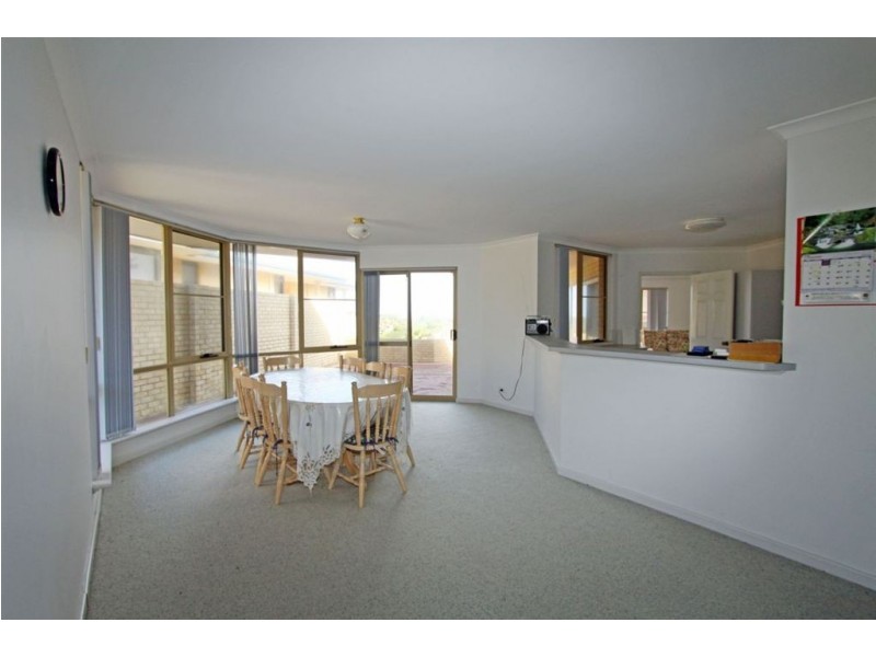 B/50 Halls Head Parade, Halls Head WA 6210