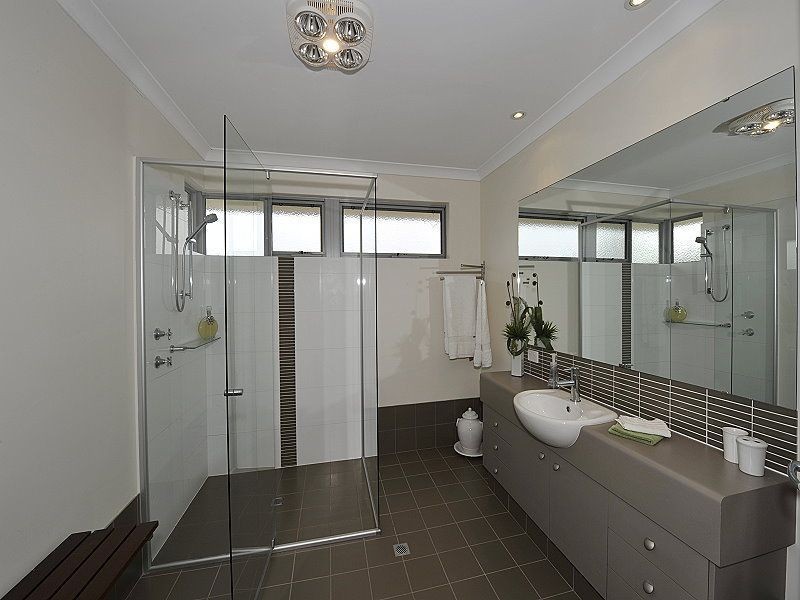 17 Gael Place, Dudley Park WA 6210