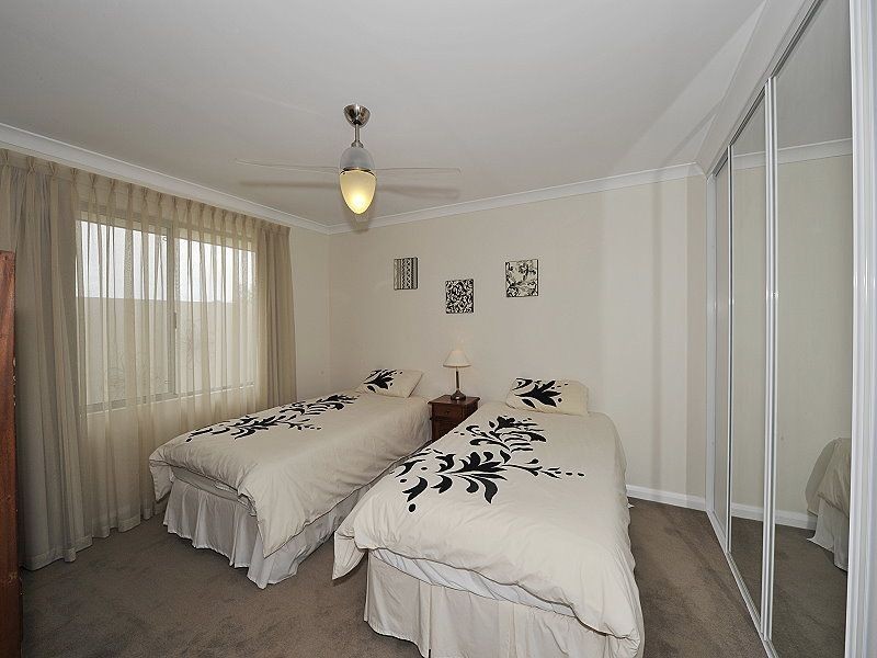 17 Gael Place, Dudley Park WA 6210