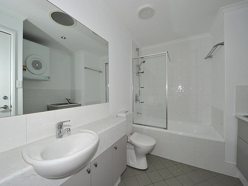 25/206 Mary Street, Halls Head WA 6210