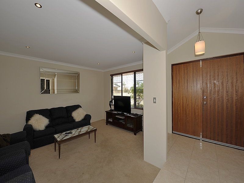 8 Sandalwood Close, Falcon WA 6210