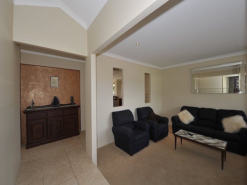 8 Sandalwood Close, Falcon WA 6210
