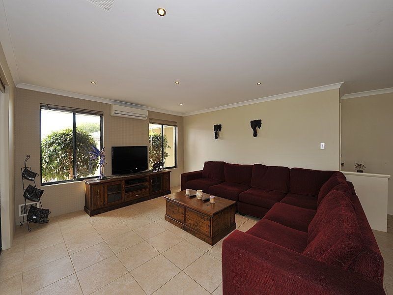 8 Sandalwood Close, Falcon WA 6210