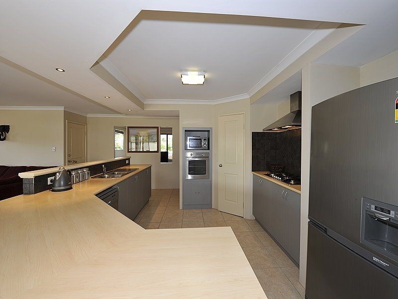 8 Sandalwood Close, Falcon WA 6210