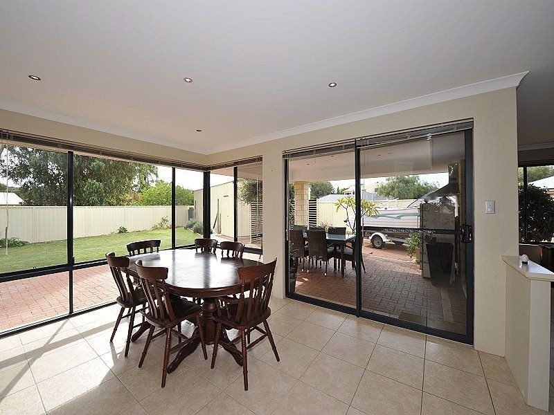 8 Sandalwood Close, Falcon WA 6210