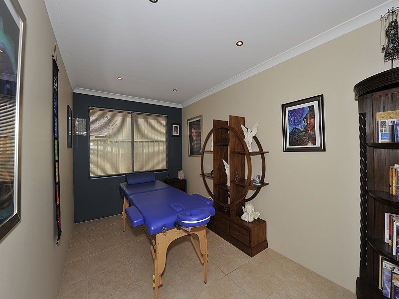 8 Sandalwood Close, Falcon WA 6210