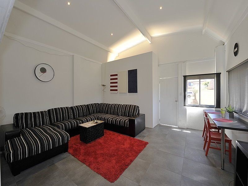 2/15A Beam Road, Silver Sands WA 6210