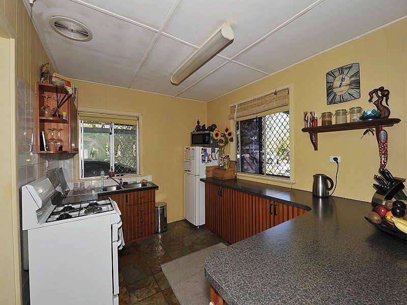 16 Nesbit Road, Greenfields WA 6210